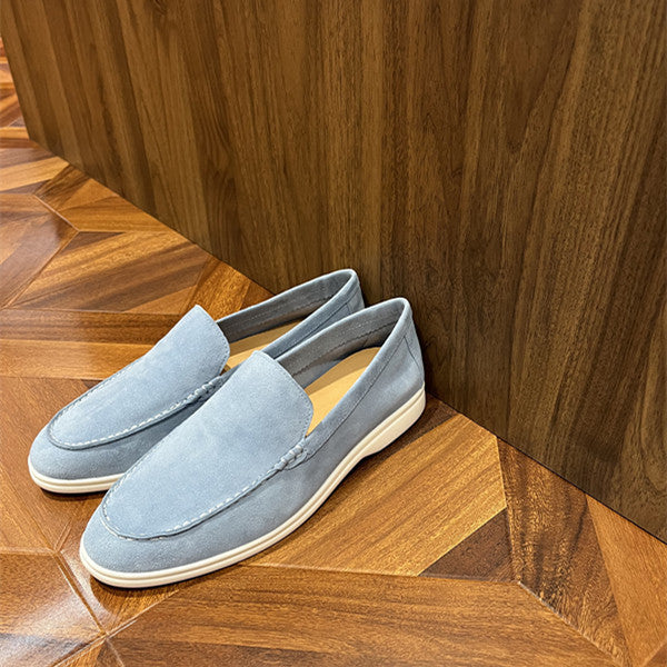 Luxury redefined – timeless sheepskin loafers for the modern man. Italian design
